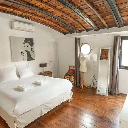 Grande Peniche 4 Ch - 10 Pers -paris - Ile De Puteaux- Terrasses Holiday home Puteaux