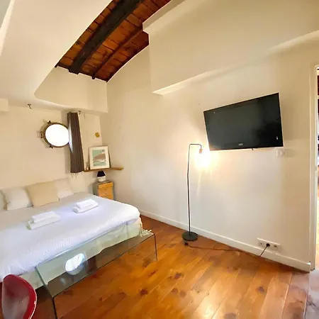 Grande Peniche Climatisee Avec Terrasse - Proche Paris Vakantiehuis Puteaux