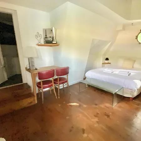 Vakantiehuis Grande Peniche Climatisee Avec Terrasse - Proche Paris Puteaux