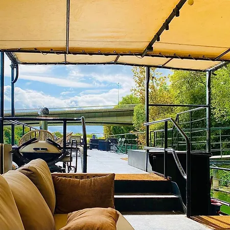 Grande Peniche Climatisee Avec Terrasse - Proche Paris