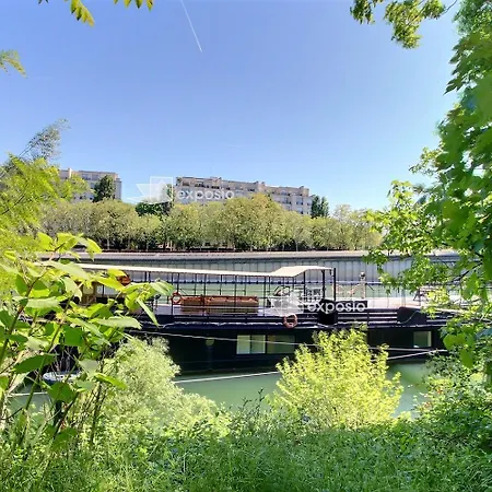 Grande Peniche Climatisee Avec Terrasse - Proche Paris Vakantiehuis Puteaux